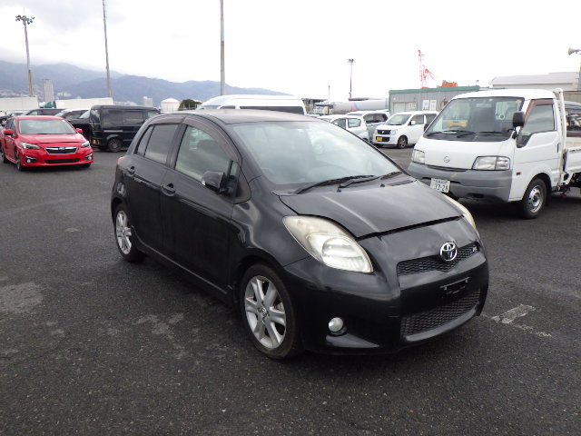 2010 Toyota Vitz RS